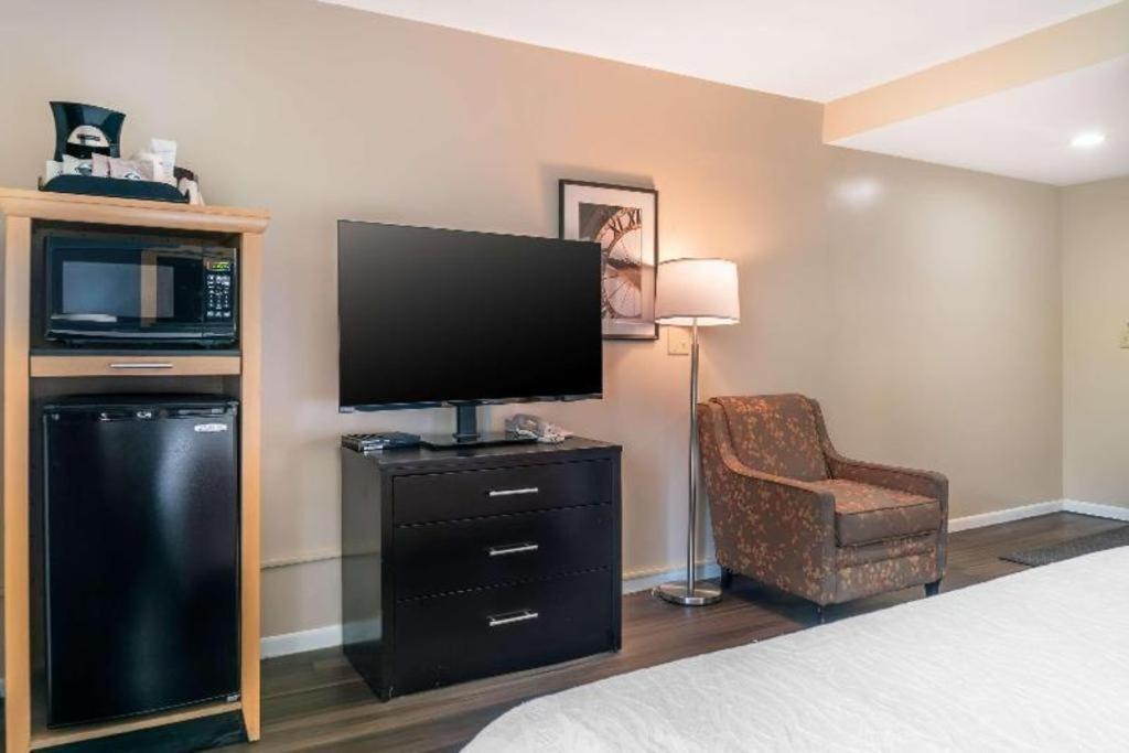 Best Western River Terrace Cheboygan Εξωτερικό φωτογραφία