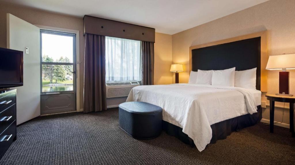 Best Western River Terrace Cheboygan Εξωτερικό φωτογραφία