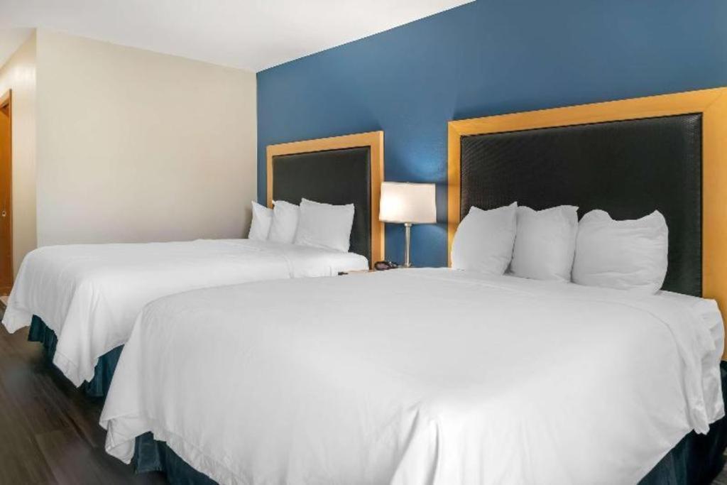 Best Western River Terrace Cheboygan Εξωτερικό φωτογραφία