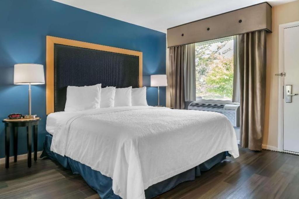 Best Western River Terrace Cheboygan Εξωτερικό φωτογραφία