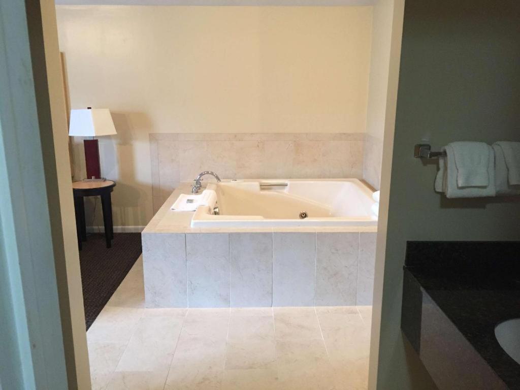 Best Western River Terrace Cheboygan Εξωτερικό φωτογραφία