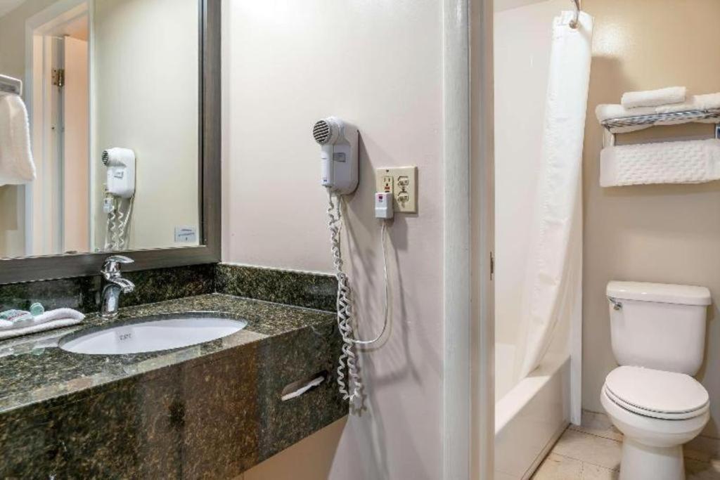 Best Western River Terrace Cheboygan Εξωτερικό φωτογραφία